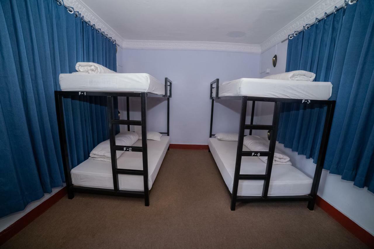 Gaurishankar Backpackers Hostel Pokhara Zewnętrze zdjęcie