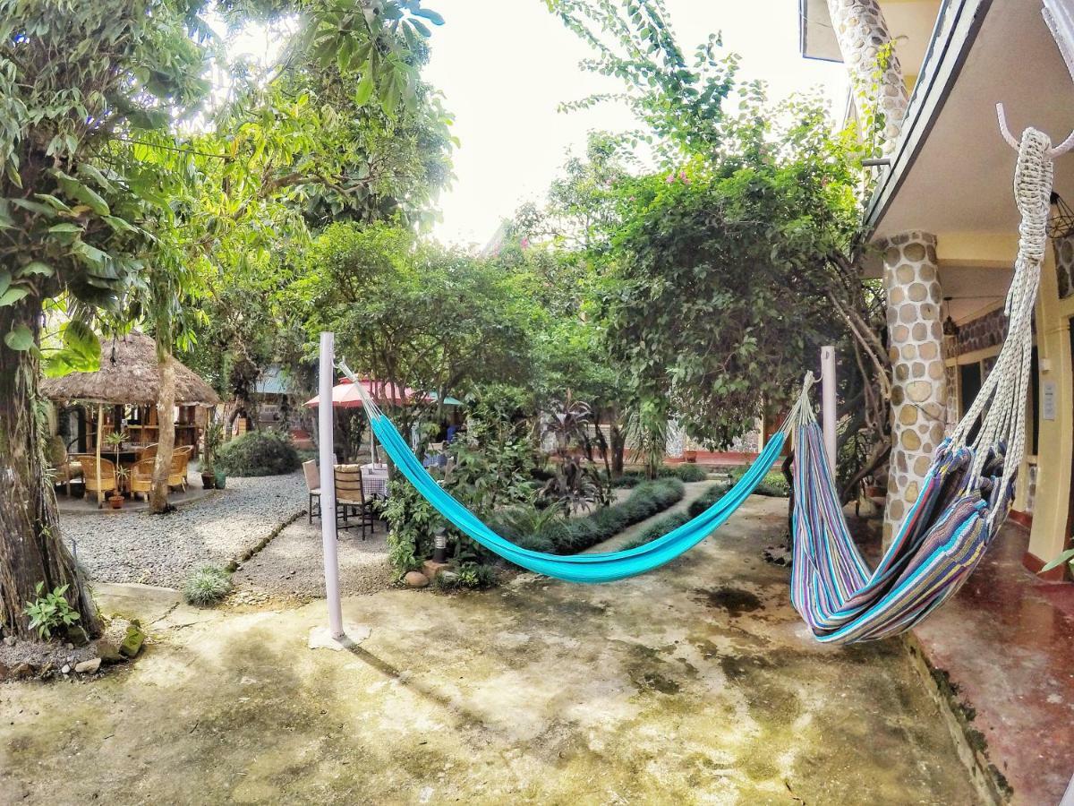 Gaurishankar Backpackers Hostel Pokhara Zewnętrze zdjęcie