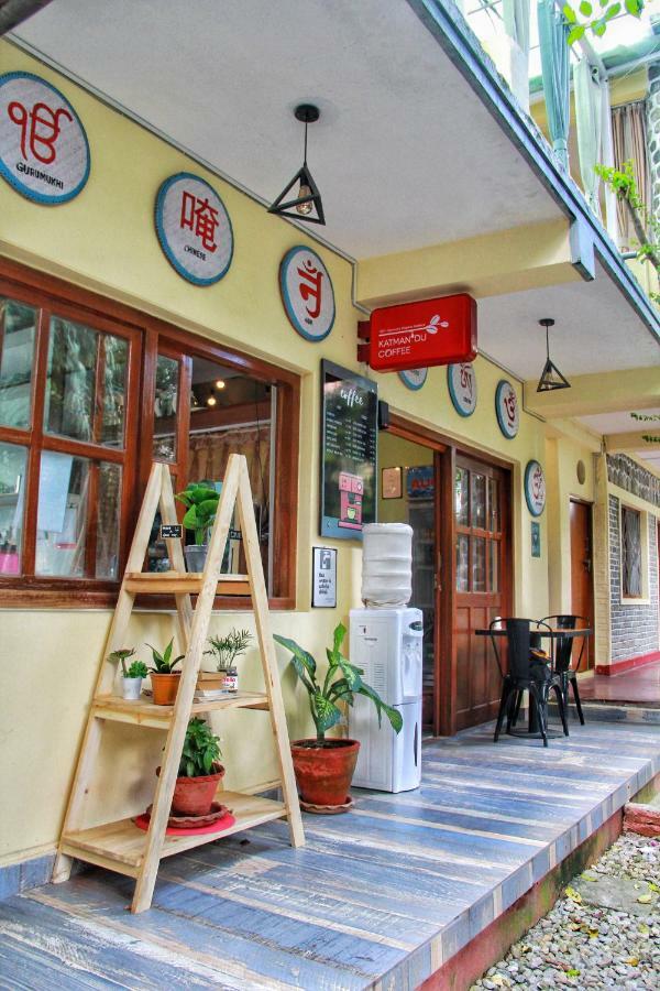 Gaurishankar Backpackers Hostel Pokhara Zewnętrze zdjęcie