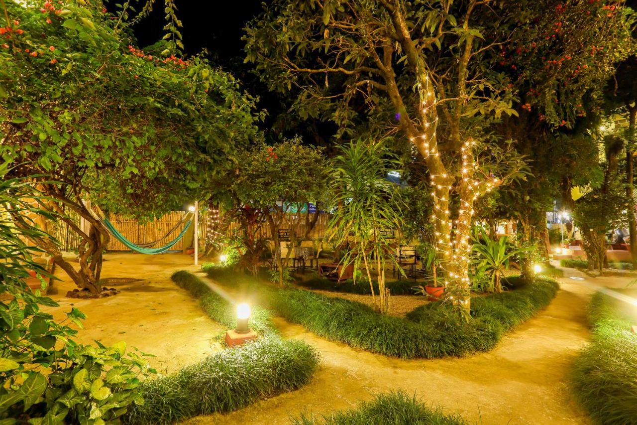 Gaurishankar Backpackers Hostel Pokhara Zewnętrze zdjęcie