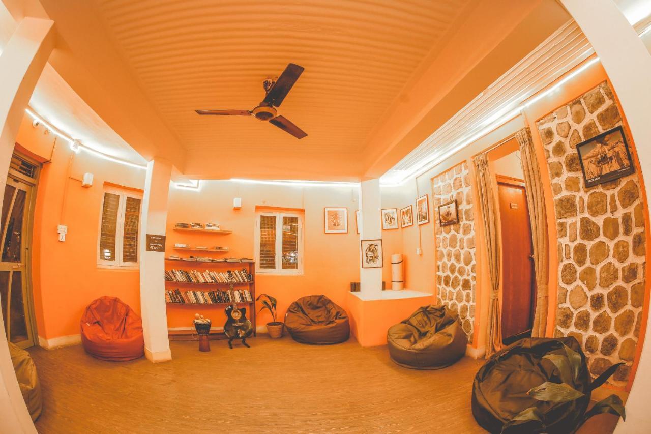 Gaurishankar Backpackers Hostel Pokhara Zewnętrze zdjęcie